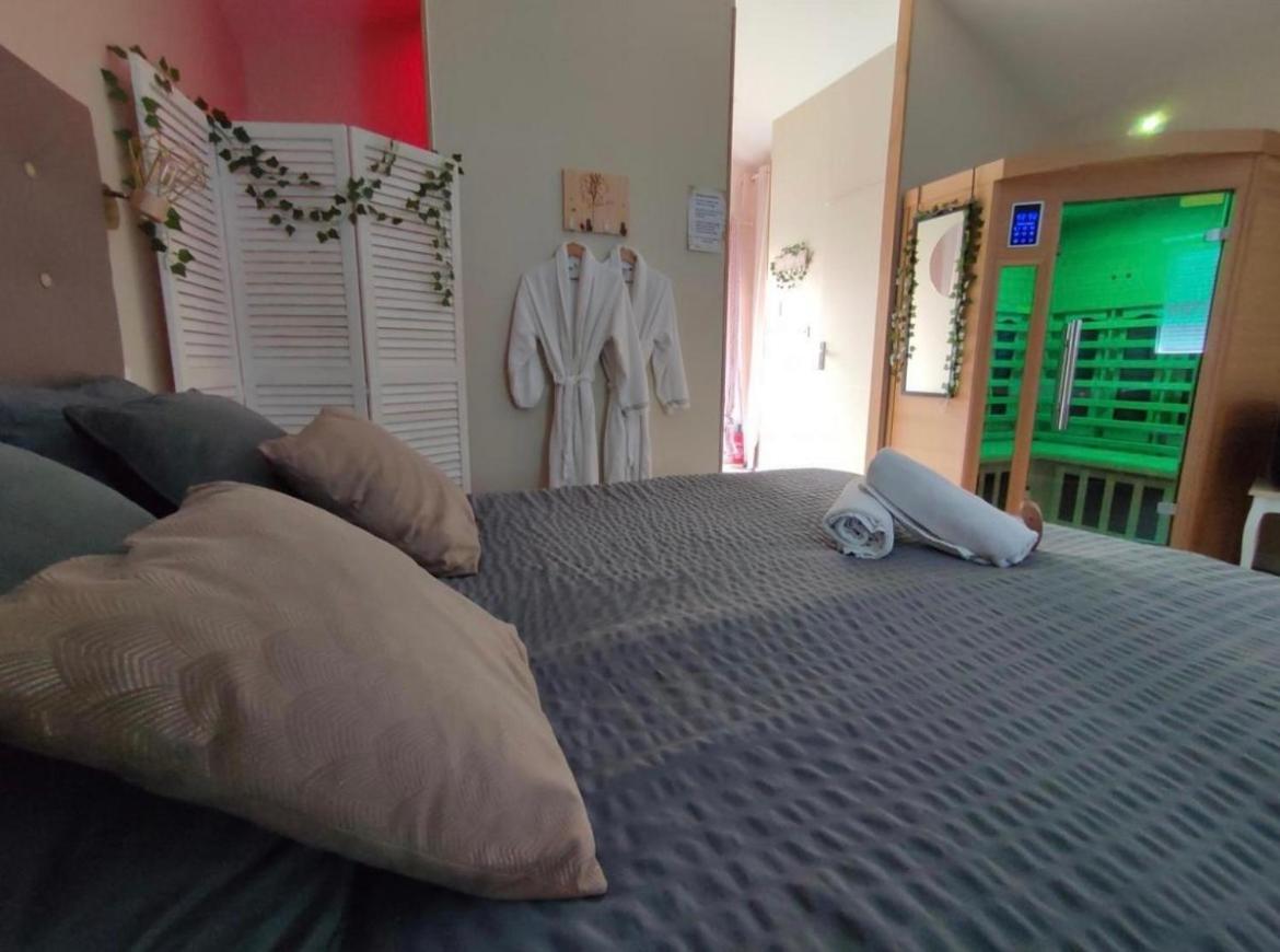 مبيت وإفطار Louvetot Le Cocoon D'Emy المظهر الخارجي الصورة